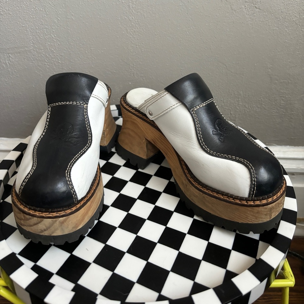 Y2K London Underground Clogs - Picture 2 of 8